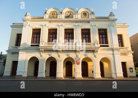 Cuba, Cienfuegos, Cienfuegos province, centre historique classé au Patrimoine Mondial par l'UNESCO, le théâtre Tomas Terry dans un style néo-classique construit en 1890 situé dans la région de Jose Marti square Banque D'Images