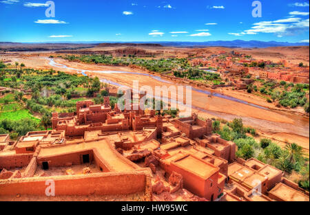 Paysage près de Ait Ben Haddou village au Maroc Banque D'Images