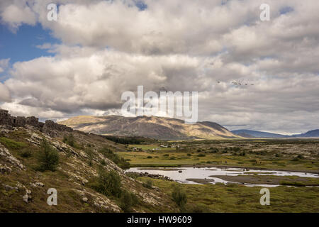 Scène de Laugavegurinn Trail, de l'Islande. J'ai parcouru ce sentier de 35 km en un jour peu de temps après la fin de l'OSPT en Europe continentale. Banque D'Images