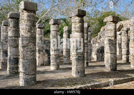 Grupo de las Mil Columnas, hall des 1000 colonnes, columnata Oeste, historique ville maya de Chichen Itza, Piste, Yucatan Banque D'Images