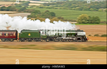 46233 la duchesse de Sutherland fait de bons progrès avec un passé Staveley Derby à Scarborough charte le 24 septembre 2016. Banque D'Images