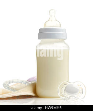 Bouteille de lait bébé isolé sur fond blanc Banque D'Images