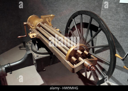 Une mitrailleuse Gatling canon à tir rapide 1862 modèle en exposition à la Springfield Armory National Historic Site, Springfield, MA, United States. Banque D'Images