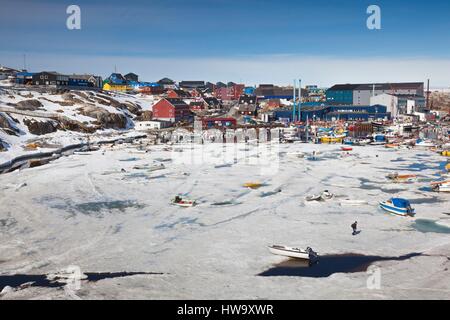 Le Groenland, baie de Disko, Ilulissat, ville port, elevated view Banque D'Images