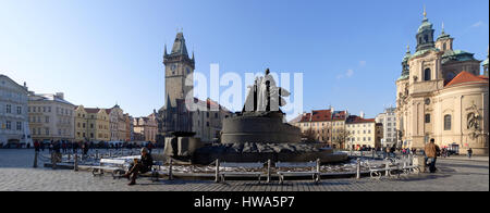 En République tchèque, en Bohême centrale, Prague, centre historique classé au Patrimoine Mondial par l'UNESCO, la Vieille Ville (Stare Mesto), Place de la vieille ville (Staromests Banque D'Images