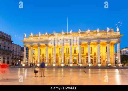 France, Gironde, Bordeaux, zone classée au Patrimoine Mondial de l'UNESCO, quartier Quinconces, la Place de la Comédie, l'Opéra National de Bordeaux ou Grand Th Banque D'Images