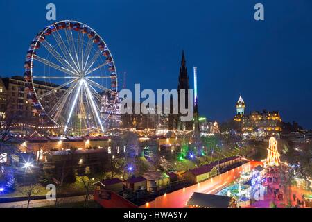 Royaume-uni, Ecosse, Edimbourg, classé au patrimoine mondial, la grande roue dans le marché de noël sur Princes Street Banque D'Images