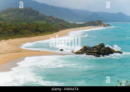 La Colombie, département de Magdalena, Parc National Naturel de Tayrona (Parque Nacional Tayrona) fondée en 1969, la plage Castilletes Banque D'Images