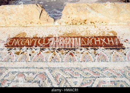 La Tunisie, région du Nord-Ouest, ruines romaines de Bulla Regia, nouvelle maison de chasse, inscription grecque, mosaïque Banque D'Images