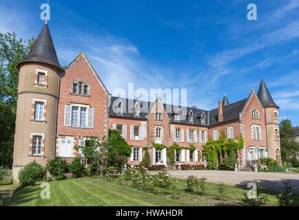 La France, l'Allier, Villeneuve sur Allier, Balaine Arboretum, le château Banque D'Images