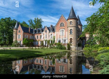 La France, l'Allier, Villeneuve sur Allier, Balaine Arboretum, le château Banque D'Images