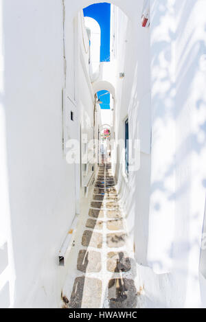 Rues étroites de la vieille ville de Mykonos, l'île de Mykonos, Cyclades, Grèce Banque D'Images