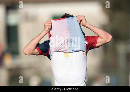 Levanto, Italie. Mar 16, 2017. Riccardo Benedetti (Gênes) Football/soccer : Torneo di Viareggio 2017 Groupe 9 match entre Gênes CFC 1-3 Cagliari Calcio au Stadio Scaramuccia-Raso in Levanto, Italie . Credit : Maurizio Borsari/AFLO/Alamy Live News Banque D'Images