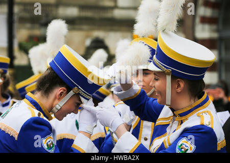 Piccadilly. Londres. UK 19 Mar 2017 - Participant d'une fanfare. Credit : Dinendra Haria/Alamy Live News Banque D'Images