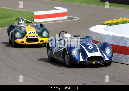 Chichester, Sussex, UK. Mar 19, 2017. Scott Brown Le Trophée. La réunion des membres de Goodwood est une fin de semaine de course de moto fondée par Lord March, qui vise à recréer l'atmosphère de camaraderie et de l'original le BARC les réunions des membres tenue à Goodwood tout au long des années 50 et 60, jusqu'à la fermeture du circuit pour la course en 1966. Credit : Oliver Dixon/Alamy Live News Banque D'Images