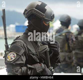 Langkawi, Malaisie. Mar 20, 2017. Les forces spéciales de la Malaisie affiche de concert avec LIMA Expo Crédit : Chung Jin Mac/Alamy Live News Banque D'Images