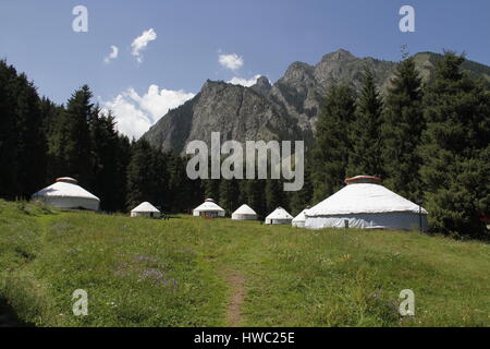 Yourte kazakhe dans le paysage, Xinjang, No.88, Chine Banque D'Images