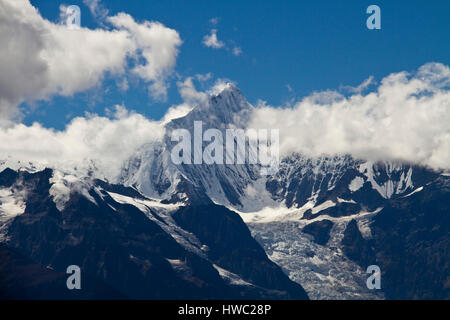 Meili snow mountain, matin, Naga Sanjiang, Province du Yunnan, Chine Banque D'Images