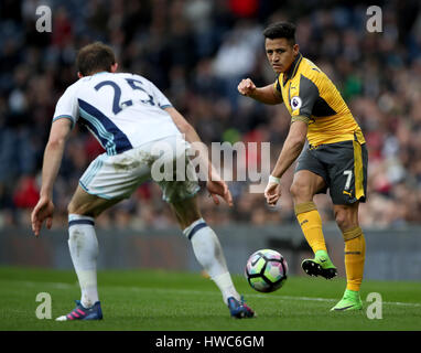 Alexis Sanchez d'Arsenal au cours de la Premier League match à The Hawthorns, West Bromwich. Banque D'Images