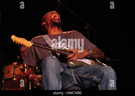 Eric Gales, (alias Raw Dawg) (né le 29 octobre 1974 à Memphis Tennessee, hard rock, blues, heavy metal, musicien, compositeur, photo Kazimierz Jurewicz, Banque D'Images