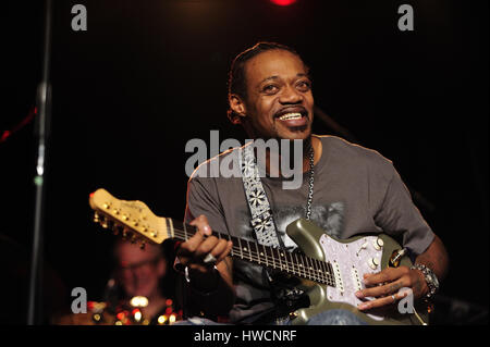 Eric Gales, (alias Raw Dawg) (né le 29 octobre 1974 à Memphis Tennessee, Blues-rock, hard rock, blues, métal lourd, musicien, auteur-compositeur, Banque D'Images