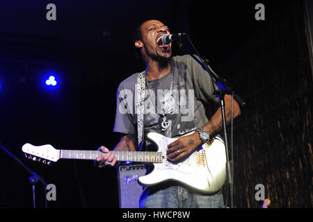 Eric Gales, (alias Raw Dawg) (né le 29 octobre 1974 à Memphis Tennessee, hard rock, blues, heavy metal, musicien, auteur-compositeur, photo Kazimierz Jurewicz, Banque D'Images