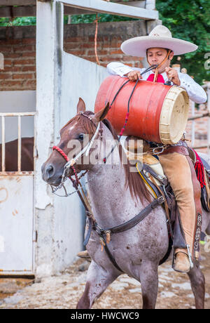 GUADALAJARA , Mexique - SEP 01 : Charro participe à la 23e International Mariachi Charros & festival à Guadalajara au Mexique, le 01 septembre 2016 Banque D'Images