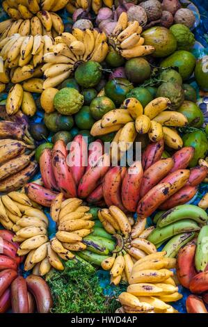 L'île de Mahé, Seychelles, Victoria, Sir Selwyn Clarke, cabine de marché de fruits et légumes (bananes) Banque D'Images