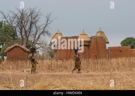 Le Togo, région du nord, maisons d'argile les tatas Tamberma classé au Patrimoine Mondial de l'humanité Banque D'Images