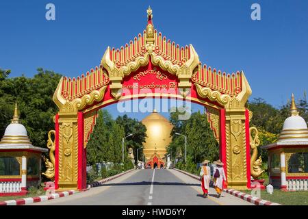 Myanmar (Birmanie), Rhône-Alpes, Rhône-Alpes, des religieuses va Kaunghmudaw paya Banque D'Images