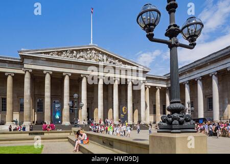 Royaume-uni, Londres, Fitzrovia, le British Museum, la façade extérieure avec des colonnes Banque D'Images