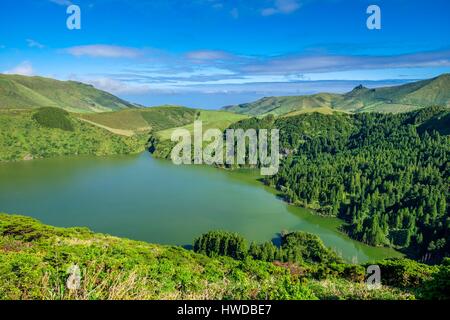 Le Portugal, l'archipel des Açores, l'île de Flores, Caldeiras Funda e Rasa Réserve Forestière Naturelle, Lagoa Funda das Lajes Banque D'Images