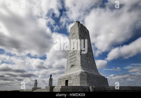 NC00643-00...CAROLINE DU NORD - Monument aux frères Wright à l'Wright Brothers National Memorial à Kitty Hawk. Banque D'Images