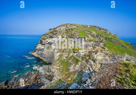 Royaume-uni, le sud-ouest de l'Angleterre, Cornwall, Tintagel, vue sur la presqu'île de Tintagel, le site médiéval de Château de Tintagel, le légendaire Banque D'Images