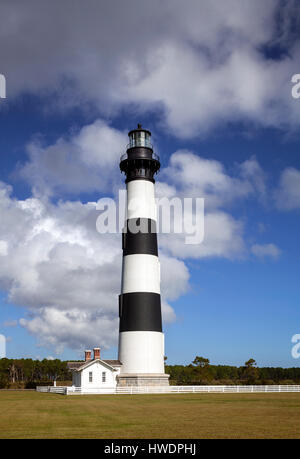 NC00803-00...CAROLINE DU NORD - Bodie Island Lighthouse sur Bodie Island le long des bancs extérieurs à Cape Hatteras National Seashore. Banque D'Images