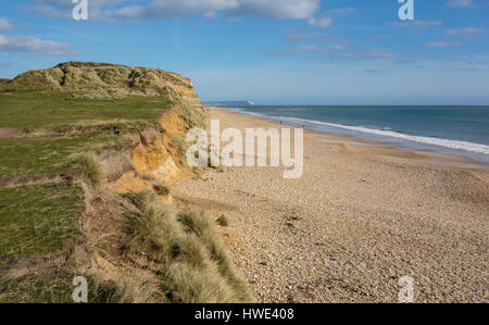 Vue d'Hengistbury Head à l'Est avec l'île de Wight, l'OIEAU, en arrière-plan, Dorset, UK Banque D'Images