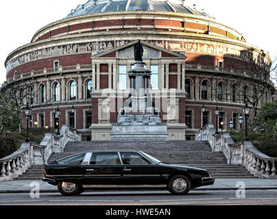 1976 Citroën CX Prestige au Royal Albert Hall Londres UK Banque D'Images