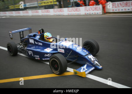 Danny van Dongen racing pour eurotach à la piste de course 'zolder' en Belgique. Banque D'Images