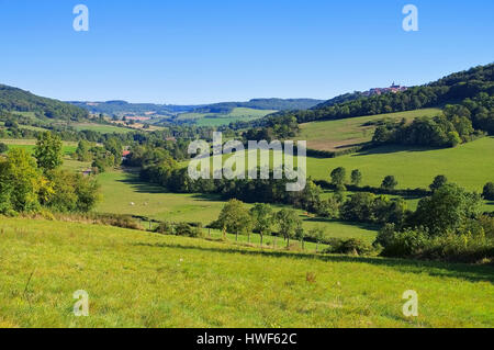 Paysage près de Flavigny-sur-Ozerain en Bourgogne, France Banque D'Images