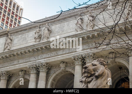 Bibliothèque publique de la ville de New York à Manhattan - New York, USA Banque D'Images