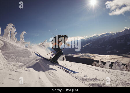 Ski Ski Alpes enneigées en hiver en Banque D'Images