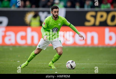 Wolfsburg, Allemagne. 18 Mar, 2017. Wolfsburg's Yunus Malli en action au cours de la Bundesliga match de foot entre VfL Wolfsburg et SV Darmstadt 98 à l'aréna de Volkswagen à Wolfsburg, Allemagne, 18 mars 2017. - Pas de service de fil - Photo : Thomas Eisenhuth/dpa-Zentralbild/dpa/Alamy Live News Banque D'Images