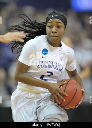 Seattle, WA, USA. Mar 20, 2017. Etre à l'UW Aarion point guard McDonald (2) en action au cours d'une deuxième série de NCAA women's match entre l'Oklahoma Sooners et les Washington Huskies. Le jeu a été joué à HEC de pavillon, sur le campus de l'Université de Washington à Seattle, WA. Jeff Halstead/CSM/Alamy Live News Banque D'Images