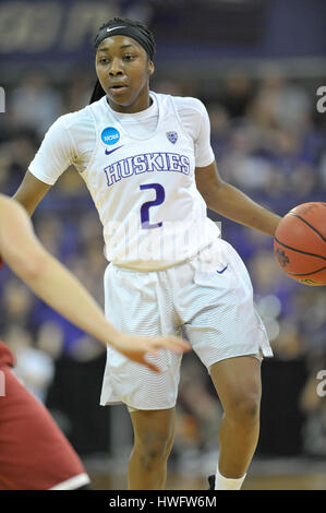 Seattle, WA, USA. Mar 20, 2017. Etre à l'UW Aarion point guard McDonald (2) en action au cours d'une deuxième série de NCAA women's match entre l'Oklahoma Sooners et les Washington Huskies. Le jeu a été joué à HEC de pavillon, sur le campus de l'Université de Washington à Seattle, WA. Jeff Halstead/CSM/Alamy Live News Banque D'Images