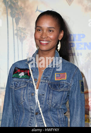 Hollywood, Etats-Unis. Mar 20, 2017. Joy Bryant, à première de Warner Bros Pictures' 'CHiPS' au théâtre chinois de Grauman en Californie le 20 mars 2017. Credit : Fs/media/Alamy Punch Live News Banque D'Images