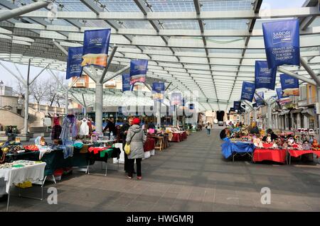 L'Italie, l'Emilie Romagne, Parme, marché sur la Piazza Ghiaia Banque D'Images