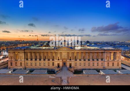 France, Paris, région classée au Patrimoine Mondial de l'UNESCO, le musée du Louvre, la colonnade, probablement conçu par l'architecte Claude Perrault comme l'entrée principale du palais du Louvre entre 1667 et 1670 Banque D'Images