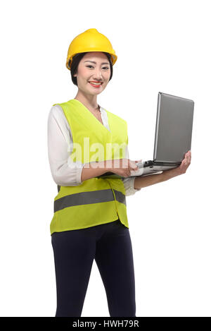 Asian woman holding laptop travailleur isolé sur fond blanc Banque D'Images