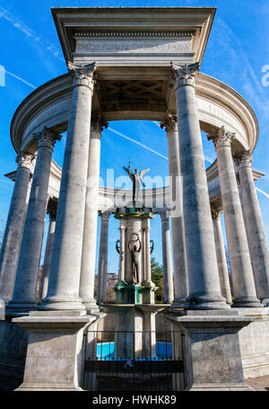 Le Welsh National War Memorial à Alexandra Gardens Cathays Park Cardiff commémore le sevicemen qui sont morts pendant la PREMIÈRE GUERRE MONDIALE Banque D'Images