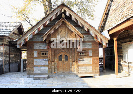 Pierre et bois maison à Château de Naggar Manali Kulu,, l'Himachal Pradesh, en Inde Banque D'Images